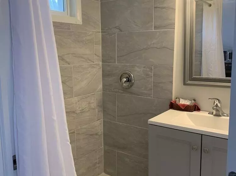 Motelli Vinehurst Inn And Suites