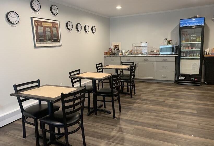 מוטל Vinehurst Inn And Suites