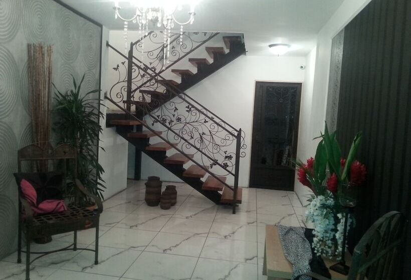 Apartamentos El Castillo