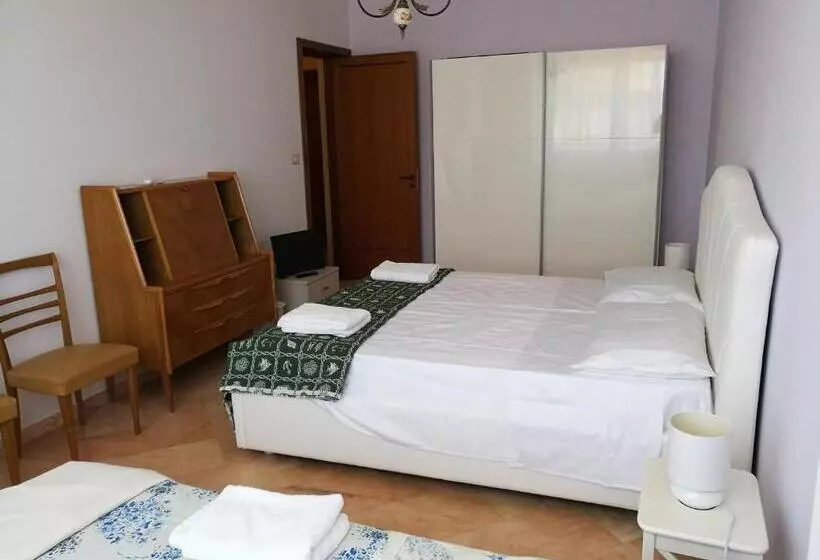 B&b Domus Lupiae