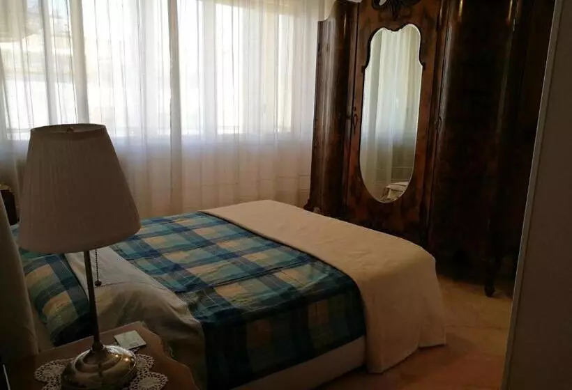 B&b Domus Lupiae