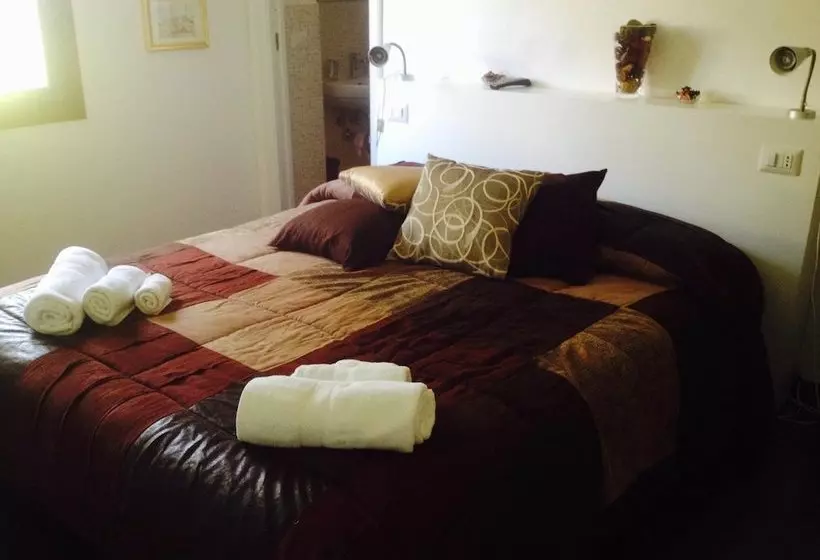 Aamiaismajoitus (B&B) Villa Gandamar