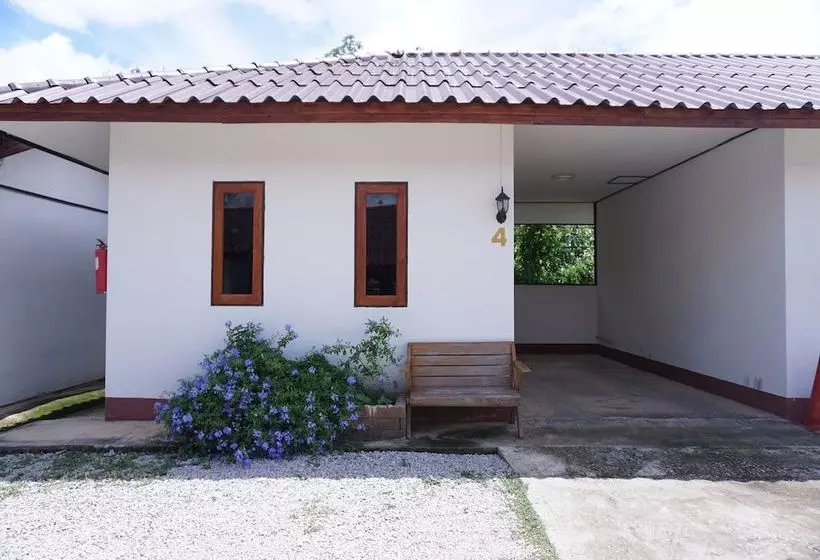 هتل Ban Tontan Resort