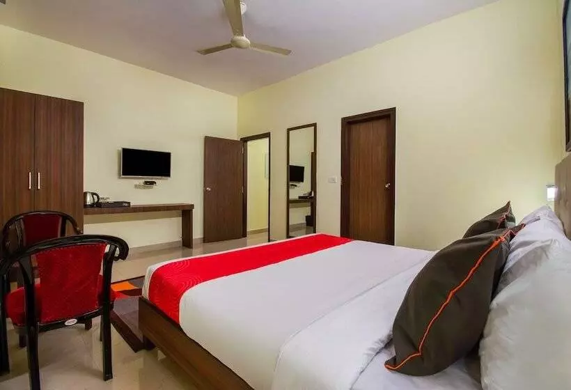 ホテル Collection O 30087 Daba Garden Road