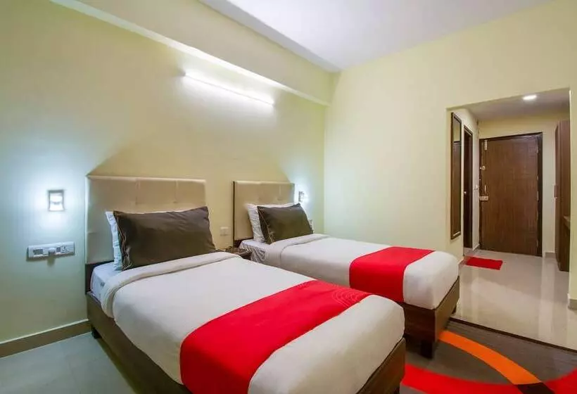 ホテル Collection O 30087 Daba Garden Road