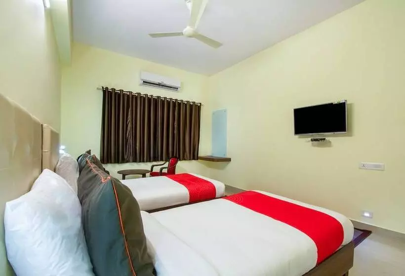 ホテル Collection O 30087 Daba Garden Road