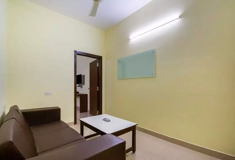 ホテル Collection O 30087 Daba Garden Road