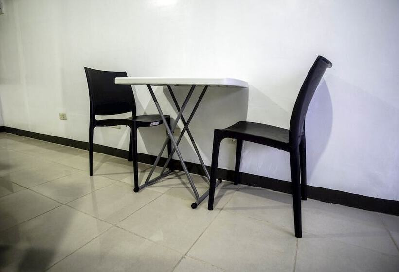 Sr Hostel   Adults Only