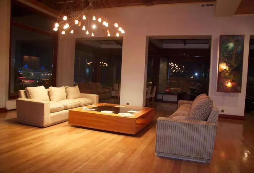 Gran Hotel Vicente Costanera