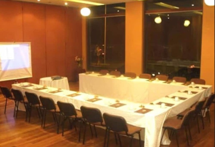 Gran Hotel Vicente Costanera