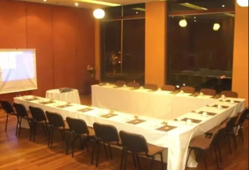 Gran Hotel Vicente Costanera