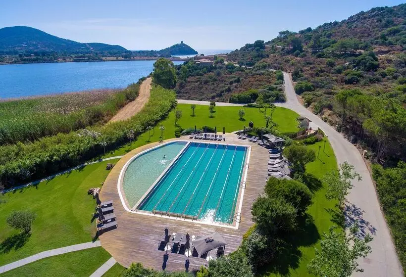 ホテル Baia Di Chia Resort Sardinia, Curio Collection By Hilton