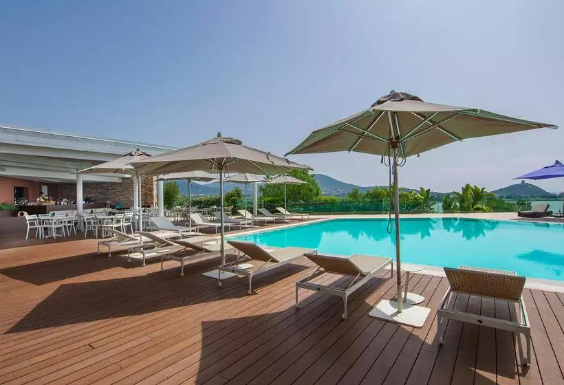 ホテル Baia Di Chia Resort Sardinia, Curio Collection By Hilton