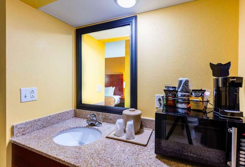 בית מלון כפרי Best Western Milton Inn