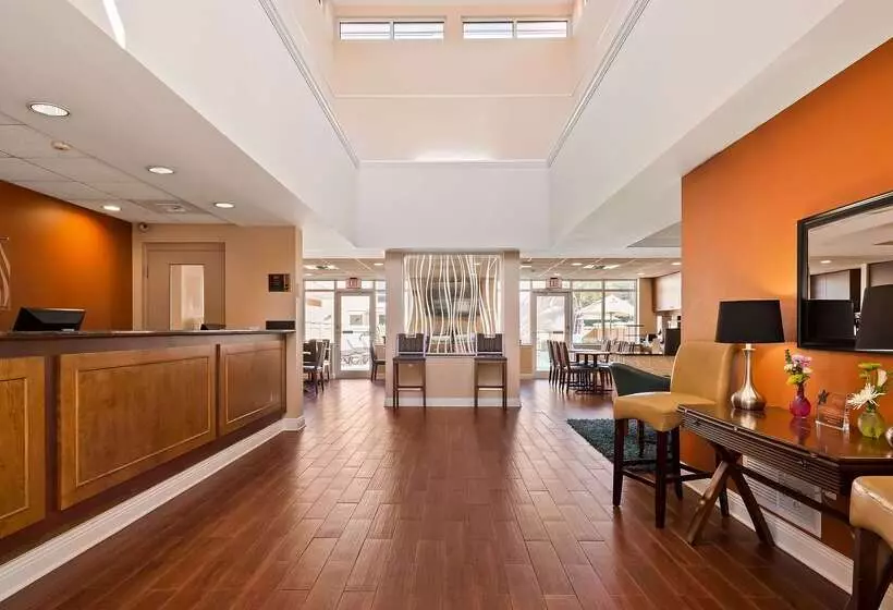 בית מלון כפרי Best Western Milton Inn