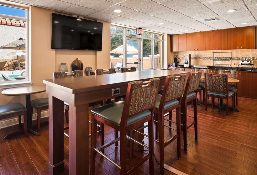 בית מלון כפרי Best Western Milton Inn