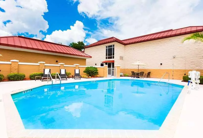 בית מלון כפרי Best Western Milton Inn