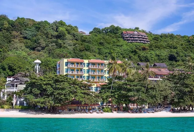 ホテル By The Sea