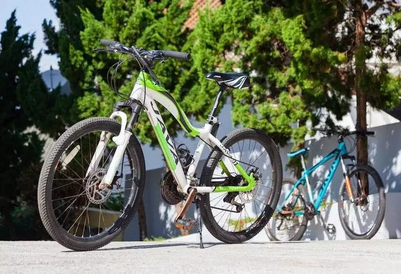 ホテル By The Sea