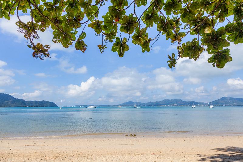 בית מלון כפרי By The Sea