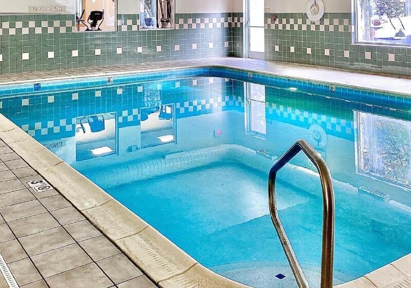 فندق Country Inn & Suites By Radisson, Cincinnati Airport, Ky