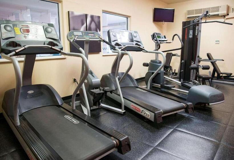 فندق Country Inn & Suites By Radisson, Effingham, Il