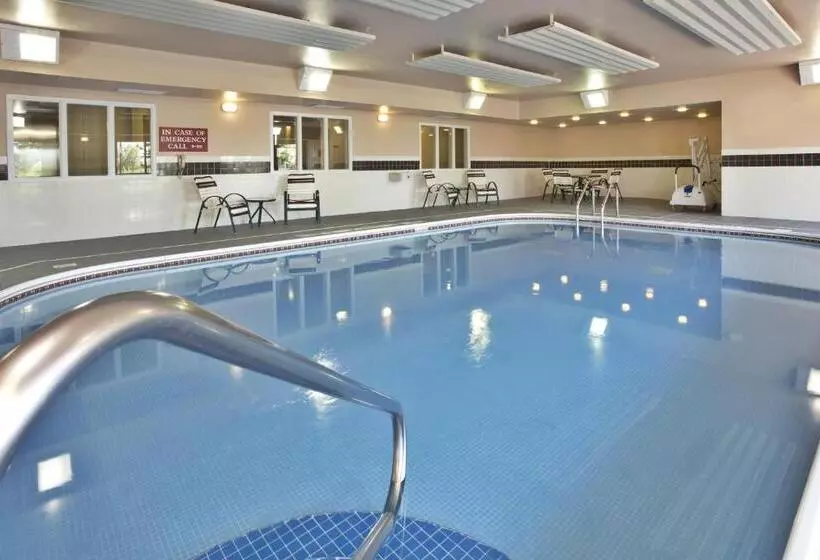 호텔 Country Inn & Suites By Radisson, Marion, Oh