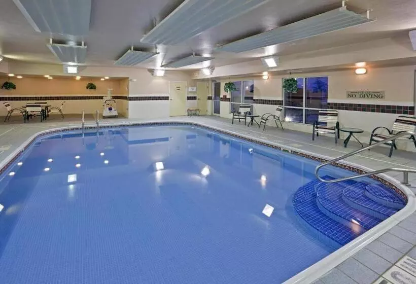 호텔 Country Inn & Suites By Radisson, Marion, Oh