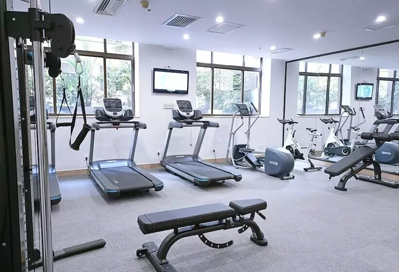 Guangdong Hotel Free Shuttle & Registration Counter Service During Canton Fair