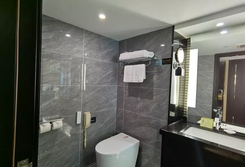 Guangdong Hotel Free Shuttle & Registration Counter Service During Canton Fair