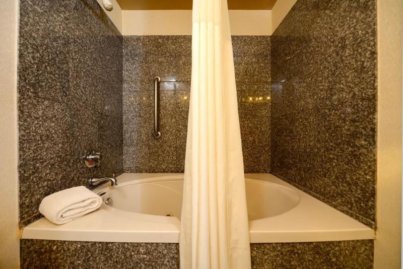 هتل O Brien Riverwalk Boutique