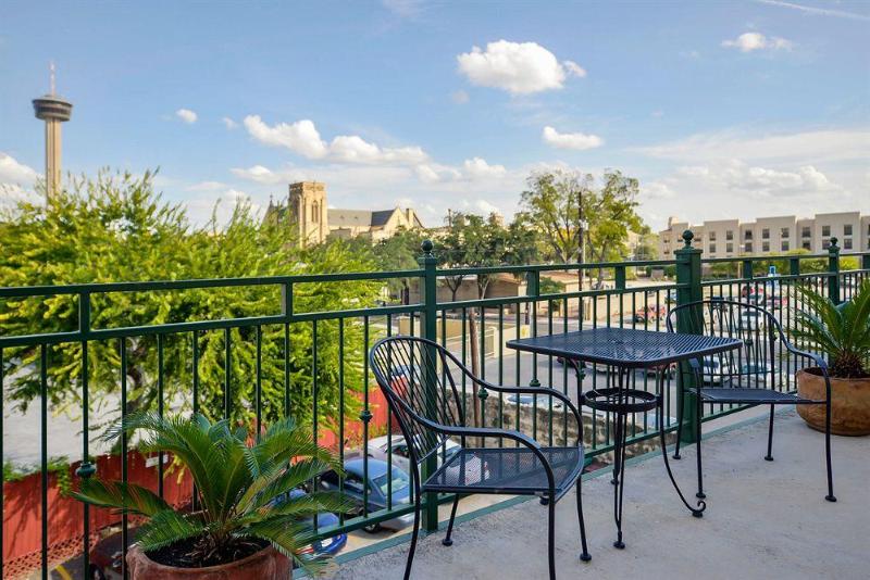 هتل O Brien Riverwalk Boutique