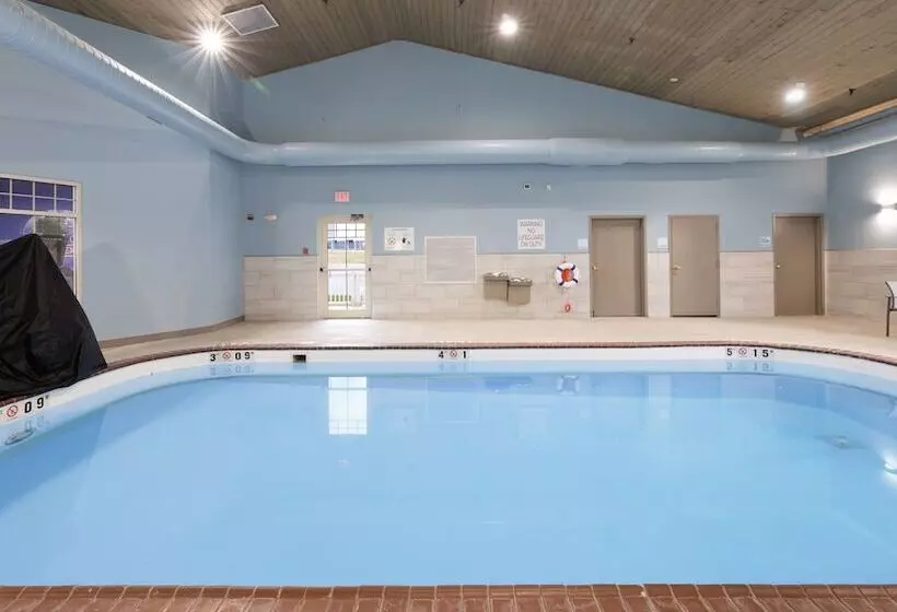 ホテル Holiday Inn Express & Suites Zion By Ihg