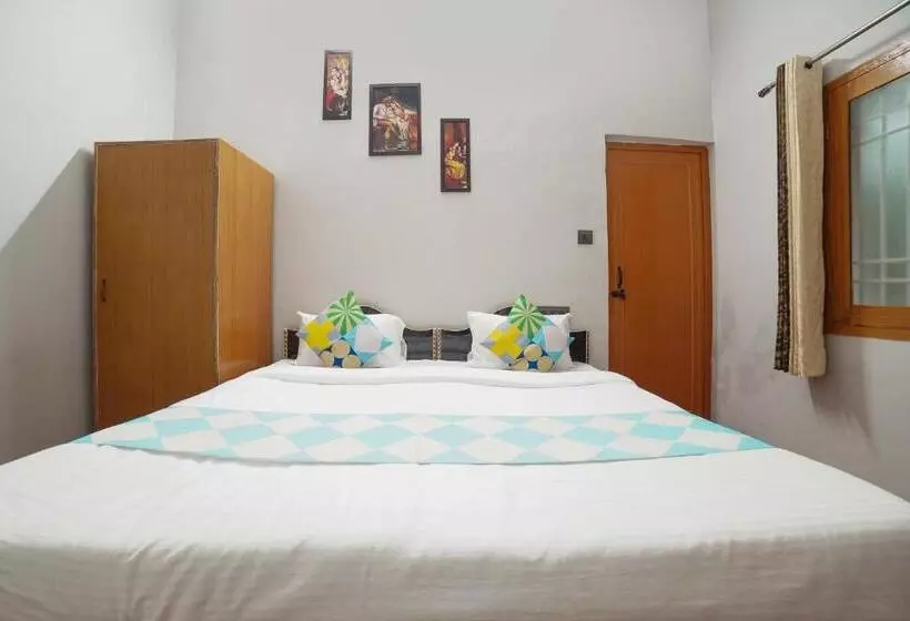 ペンション Oyo Home 71857 Gautam Villa