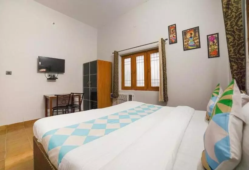 ペンション Oyo Home 71857 Gautam Villa