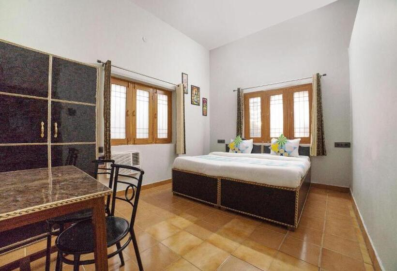 펜션 Oyo Home 71857 Gautam Villa