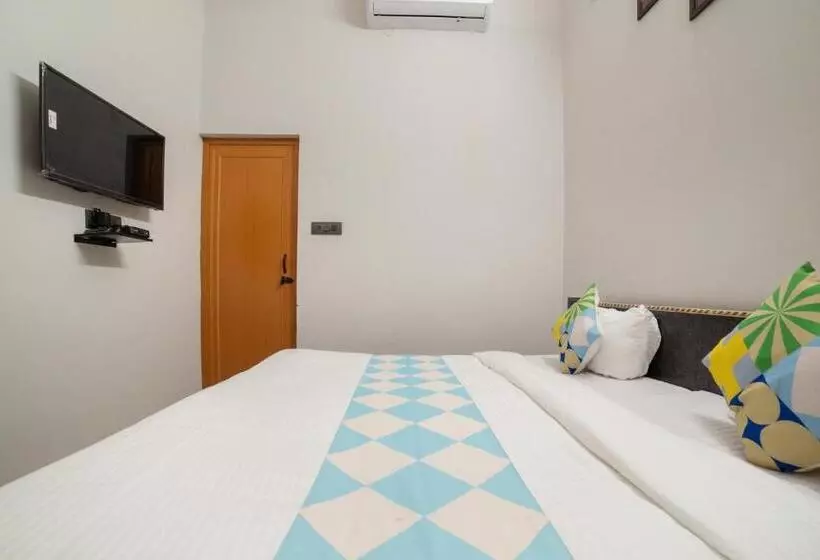 ペンション Oyo Home 71857 Gautam Villa