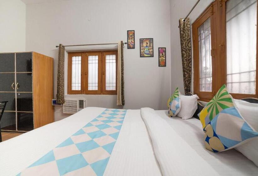 펜션 Oyo Home 71857 Gautam Villa