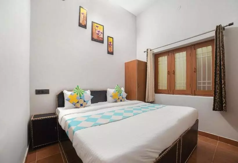 ペンション Oyo Home 71857 Gautam Villa