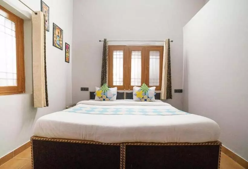 ペンション Oyo Home 71857 Gautam Villa