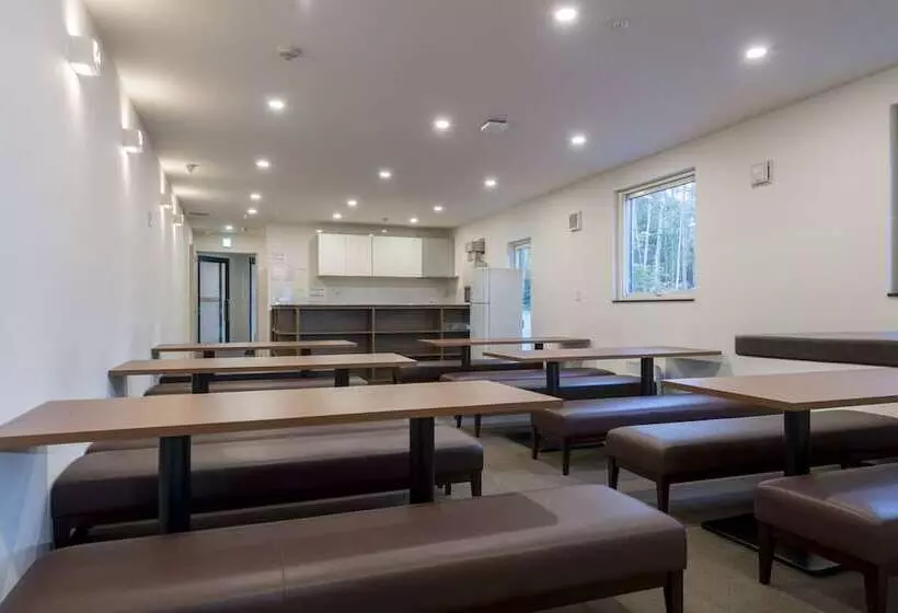 ユースホステル Niseko Wow Lodge