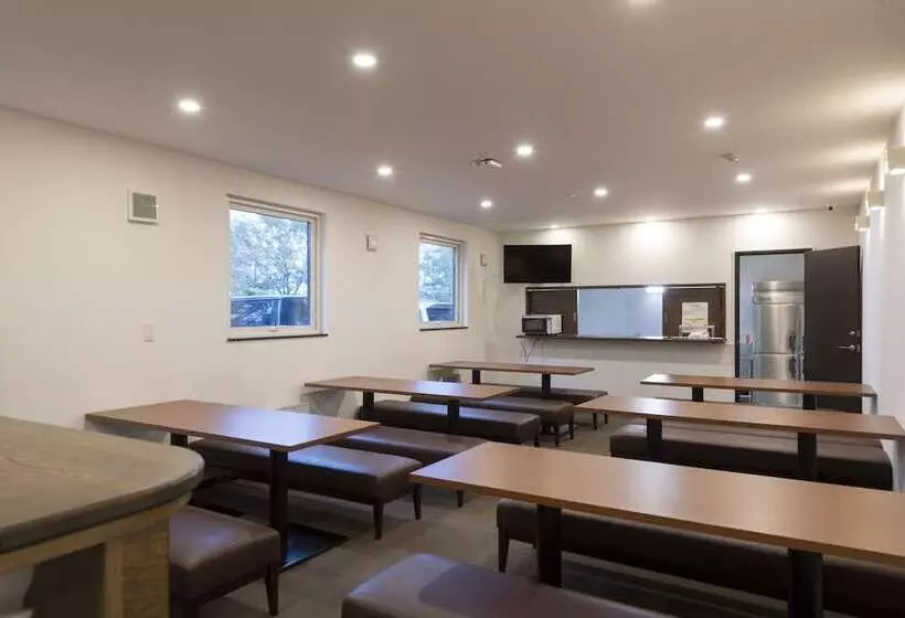 ユースホステル Niseko Wow Lodge