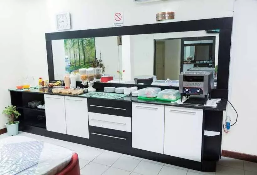 تختخواب و صبحانه Royal Residencial