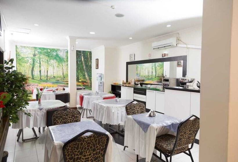 ベッドアンドブレックファースト Royal Residencial