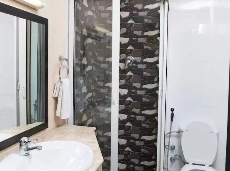 تختخواب و صبحانه Royal Residencial