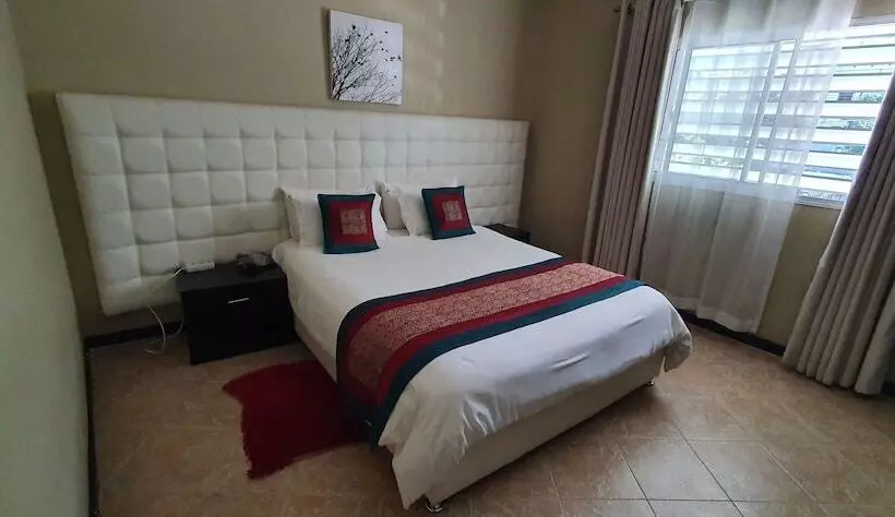 تختخواب و صبحانه Royal Residencial