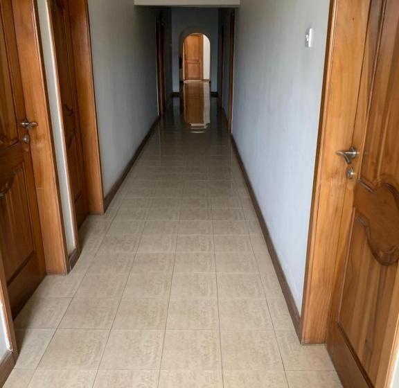 בית מלון כפרי Escondido