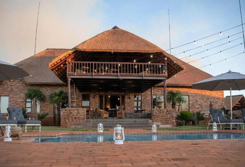 Отель Morakane Safari Lodge