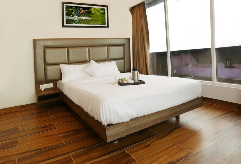 Hotel Sky Suites By Monarch