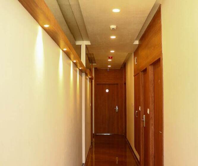 Hotel Sky Suites By Monarch